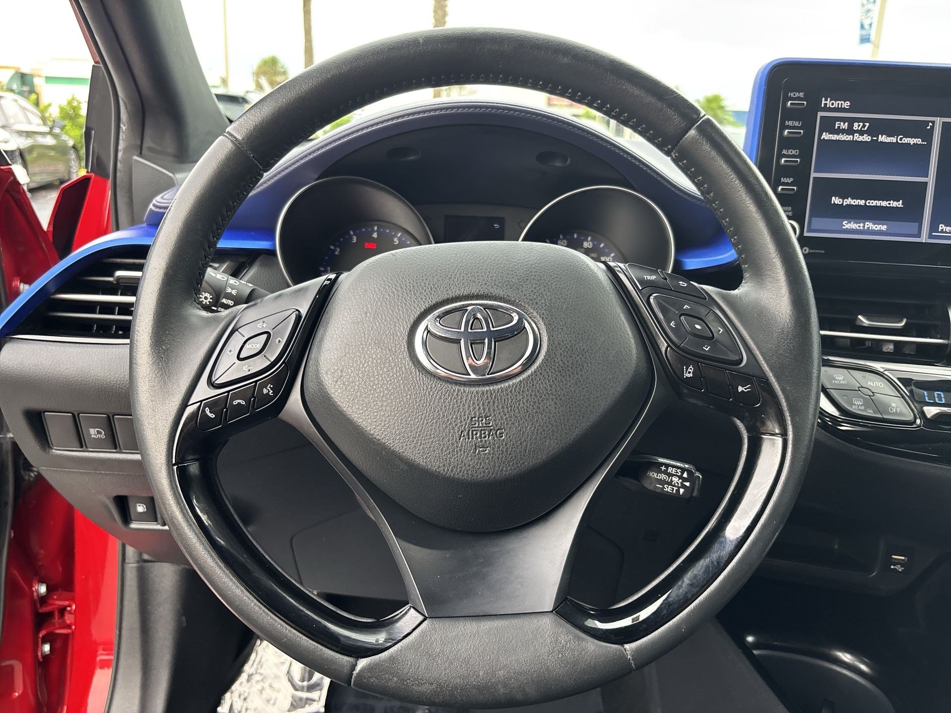 Used 2021 Toyota C-HR XLE FWD image 11
