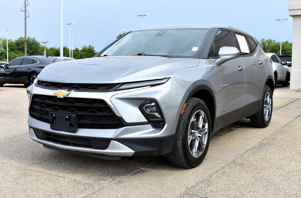 Used 2023 Chevrolet Blazer LT AWD/4WD image 1