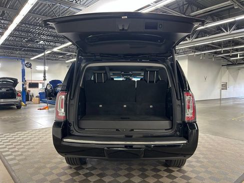 Used 2019 GMC Yukon Denali w/ Denali Ultimate Package AWD/4WD image 4