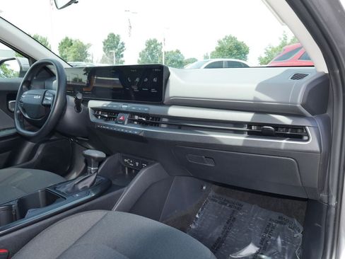 Used 2025 Kia K4 FWD image 22