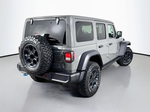 Used 2023 Jeep Wrangler Unlimited w/ Cold Weather Group AWD/4WD image 7