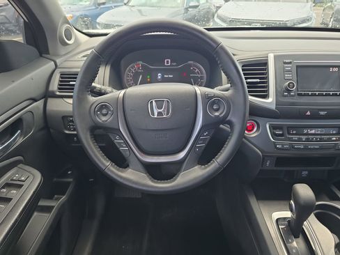 Used 2017 Honda Ridgeline RTL image 10