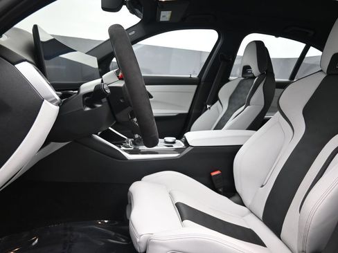 Used 2025 BMW M3 w/ Executive Package image 17