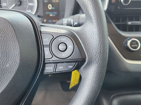 Used 2020 Toyota Corolla LE image 33