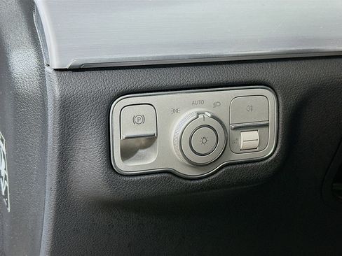 Certified 2025 Mercedes-Benz GLE 350 4MATIC image 10