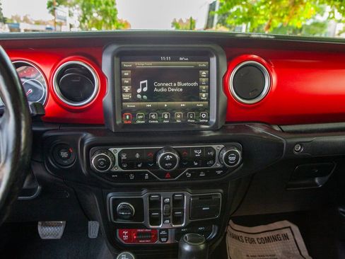 Used 2020 Jeep Gladiator Rubicon image 14