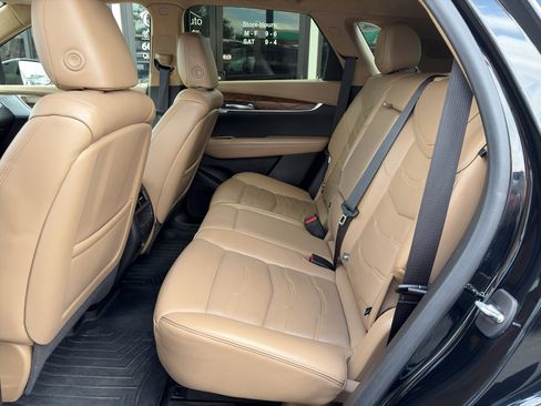 Used 2022 Cadillac XT5 Sportv w/ LPO, ONYX Package AWD/4WD image 13