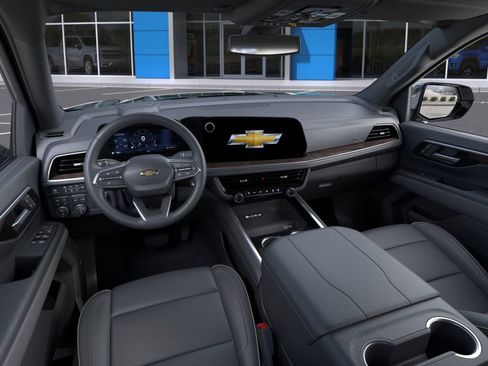 New 2026 Chevrolet Suburban Premier AWD/4WD image 15