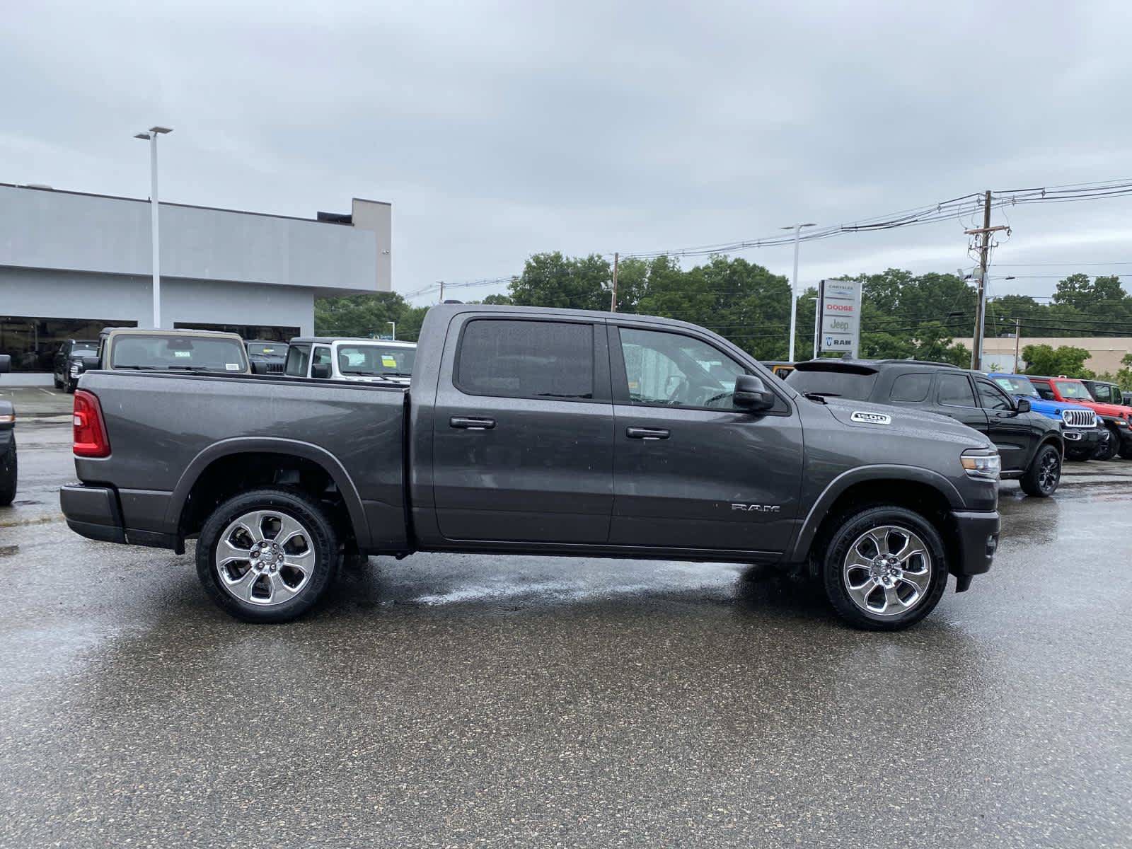 Used 2025 RAM 1500 Big Horn AWD/4WD image 2
