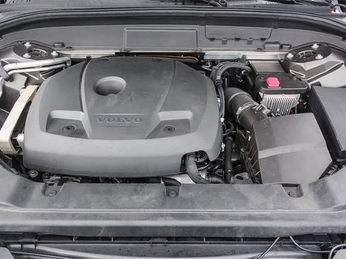 Used 2020 Volvo XC60 T5 Momentum w/ Protection Package Premier image 34