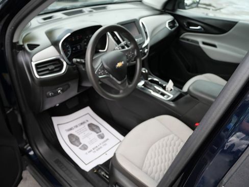 Used 2021 Chevrolet Equinox LS AWD/4WD image 9
