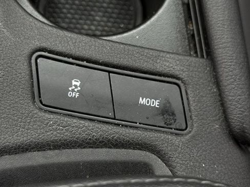 Used 2024 Cadillac XT6 Luxury FWD image 19
