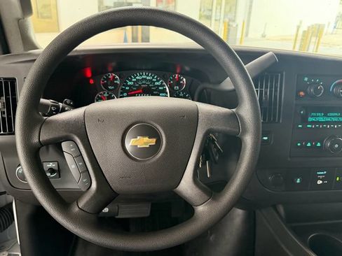 Used 2025 Chevrolet Express 2500 w/ Driver Convenience Package RWD image 10