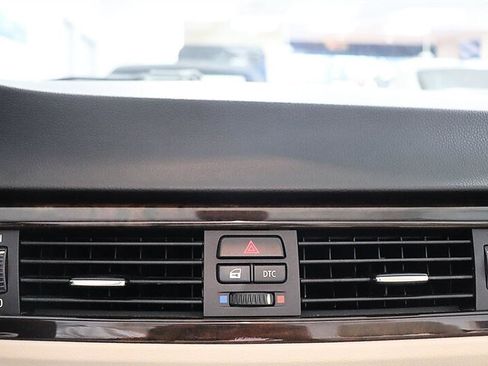 Used 2011 BMW 335i Convertible RWD image 27