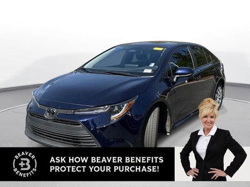 Used 2025 Toyota Corolla LE image 1