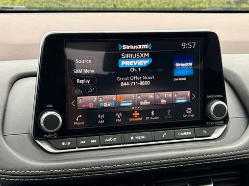 Used 2023 Nissan Rogue SV w/ SV Premium B Package image 23