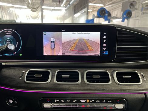 Used 2021 Mercedes-Benz GLE 350 w/ Premium Package image 19