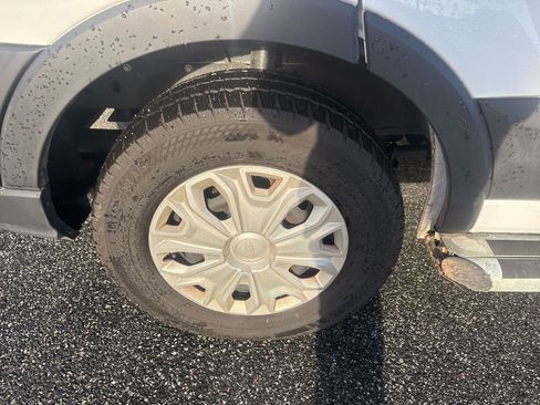 Used 2024 Ford Transit 250 Low Roof w/ Exterior Upgrade Package image 9