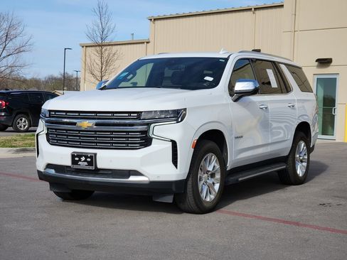 Used 2024 Chevrolet Tahoe Premier RWD image 2