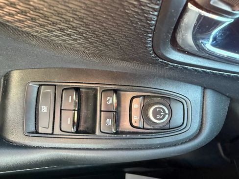 Used 2024 Subaru Outback Premium AWD/4WD image 22