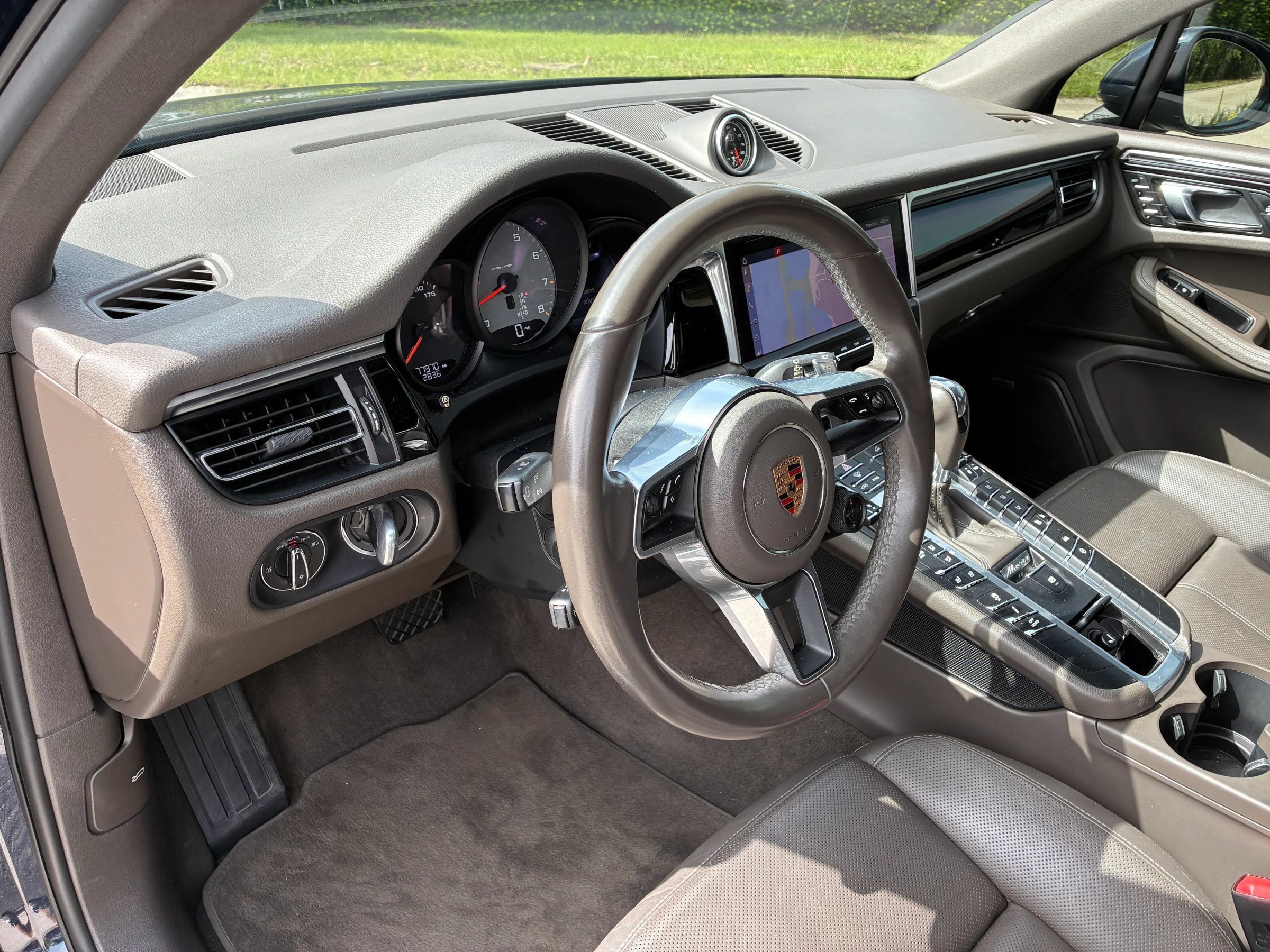 Used 2019 Porsche Macan S AWD/4WD image 16