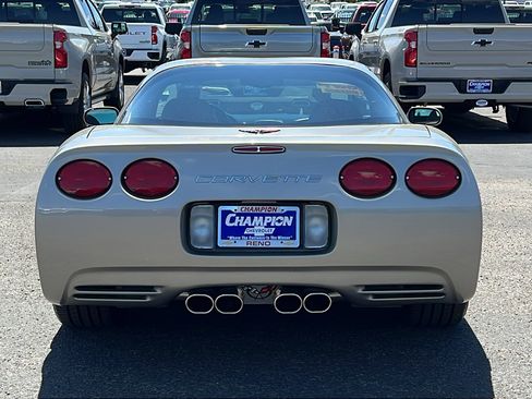 Used 2002 Chevrolet Corvette Coupe w/ Preferred Equipment Group2 RWD image 6