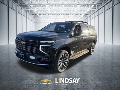New 2026 Chevrolet Suburban High Country w/ Sun And Tow Package image 4