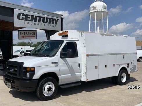 Used 2013 Ford E-450 and Econoline 450 Super Duty w/ PWR Locks & Windows Group RWD image 1