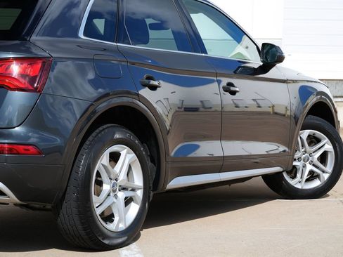 Used 2019 Audi Q5 2.0T Premium w/ Convenience Package AWD/4WD image 35