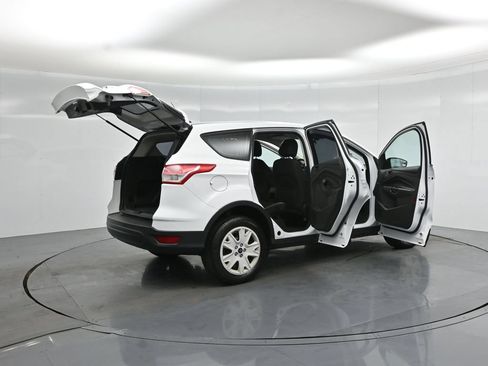Used 2015 Ford Escape S FWD image 5