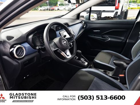 Used 2024 Nissan Versa SV FWD image 18