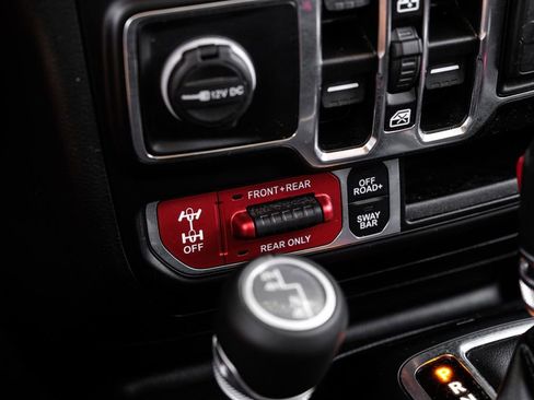 Used 2022 Jeep Gladiator Rubicon w/ Cold Weather Group image 36