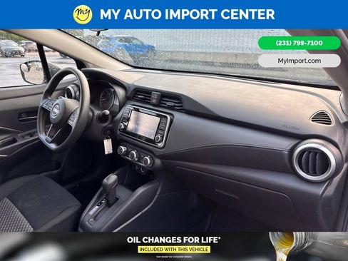 Used 2023 Nissan Versa S w/ Trunk Package FWD image 25