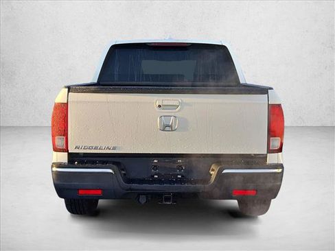 Used 2018 Honda Ridgeline RTL-T image 6