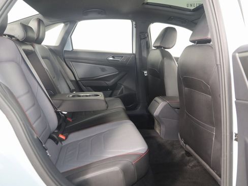 Used 2025 Volkswagen Jetta GLI Autobahn image 13