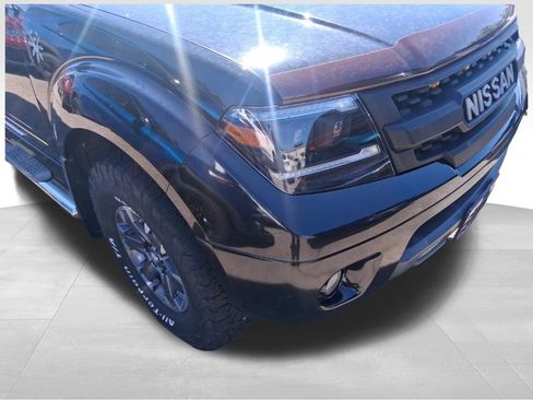 Used 2015 Nissan Frontier PRO-4X AWD/4WD image 11