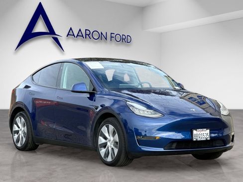 Used 2020 Tesla Model Y Long Range image 7