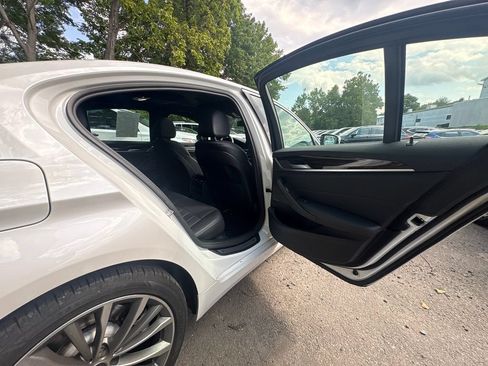 Used 2023 BMW 530i xDrive w/ Premium Package AWD/4WD image 23
