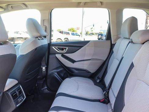 Used 2022 Subaru Forester Premium AWD/4WD image 20