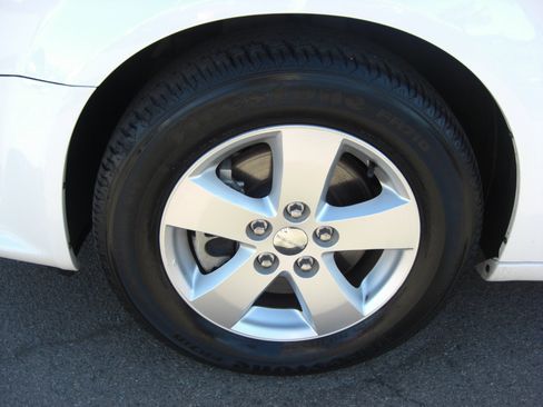 Used 2013 Dodge Grand Caravan SE image 10