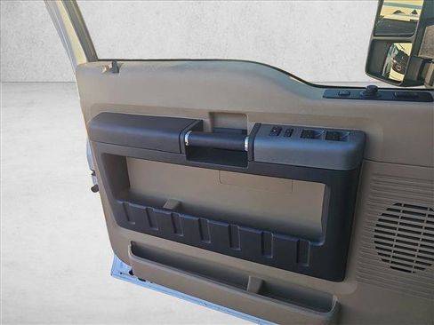 Used 2016 Ford F250 Lariat w/ Lariat Interior Package image 21