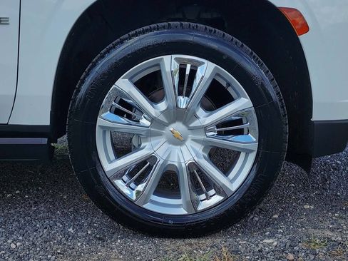 Certified 2021 Chevrolet Tahoe High Country w/ Premium Package AWD/4WD image 13