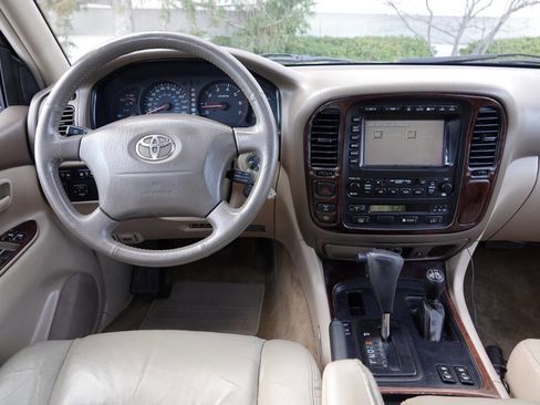 Used 2002 Toyota Land Cruiser AWD/4WD image 89