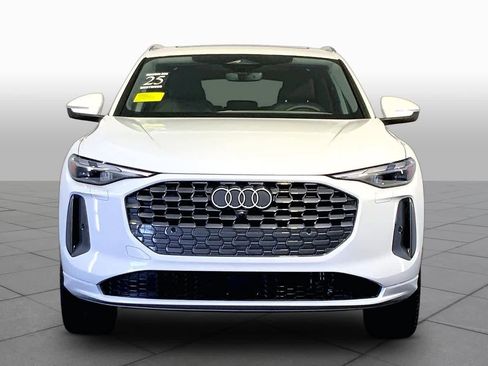 Used 2025 Audi Q5 Premium AWD/4WD image 4