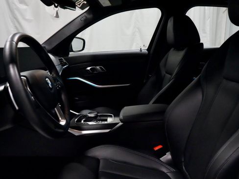 Used 2023 BMW 330i xDrive Sedan w/ Premium Package image 2