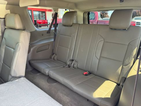 Used 2017 Chevrolet Suburban LT AWD/4WD image 15