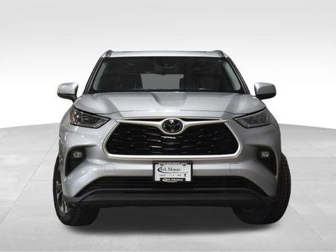 Used 2020 Toyota Highlander XLE image 5