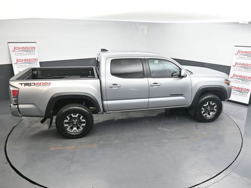 Used 2021 Toyota Tacoma TRD Off-Road image 31