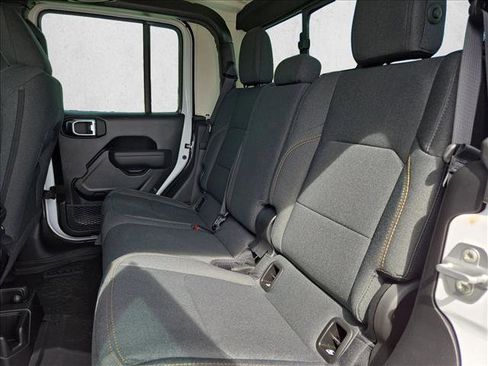 New 2026 Jeep Gladiator Sport image 15