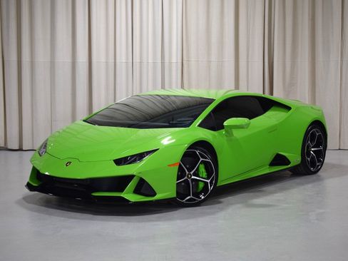 Used 2020 Lamborghini Huracan EVO image 1